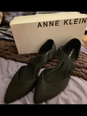 Anne Klein iFlex Black Pointed Toe Flats Size 10 NIB Comfort Stretch Strap
